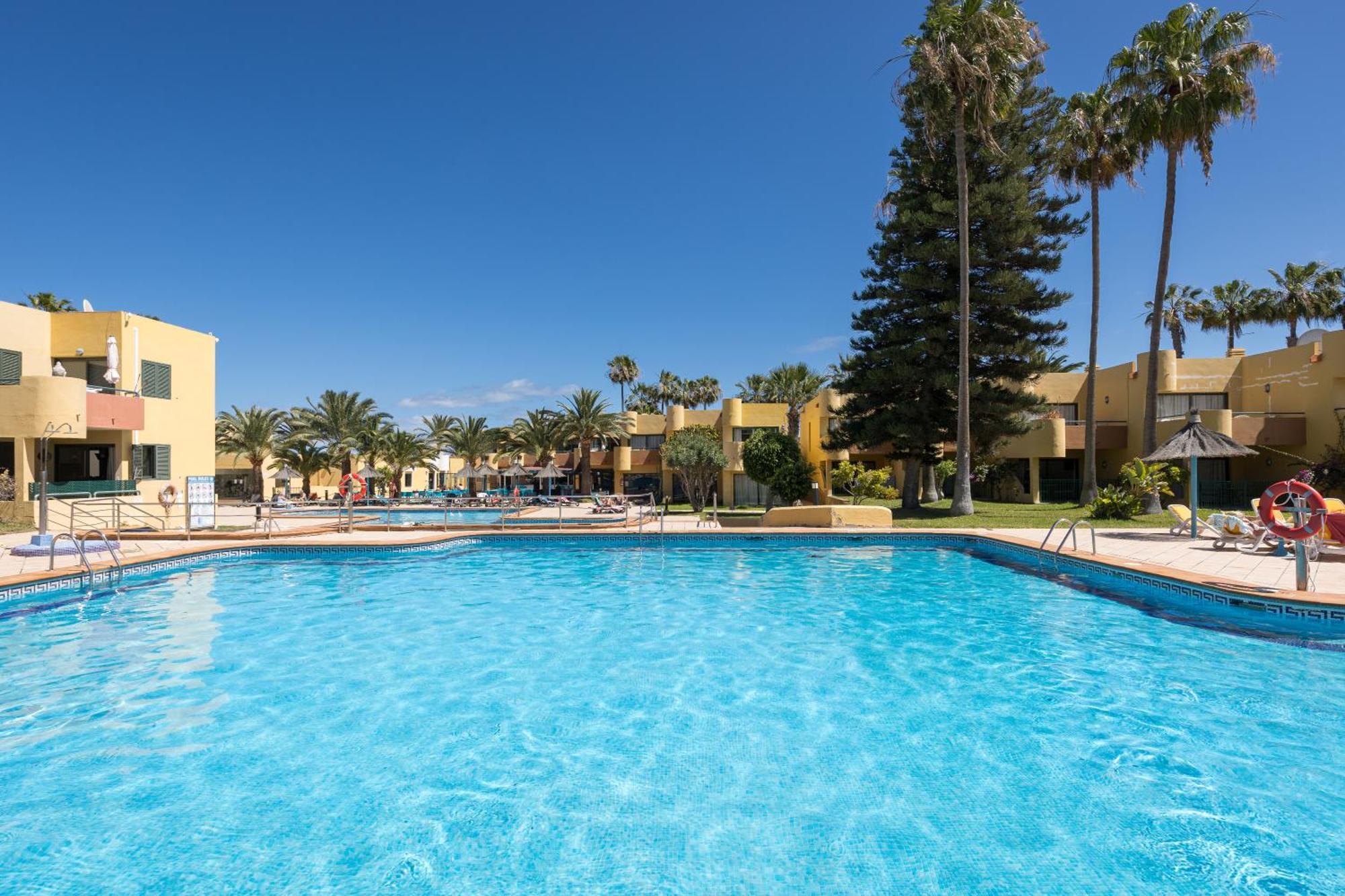 Home2Book Pool & Tennis Court Cozy Apt, Коралео Екстериор снимка
